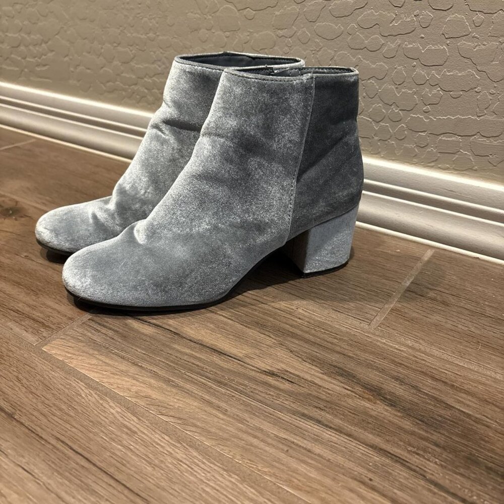 Silver boot